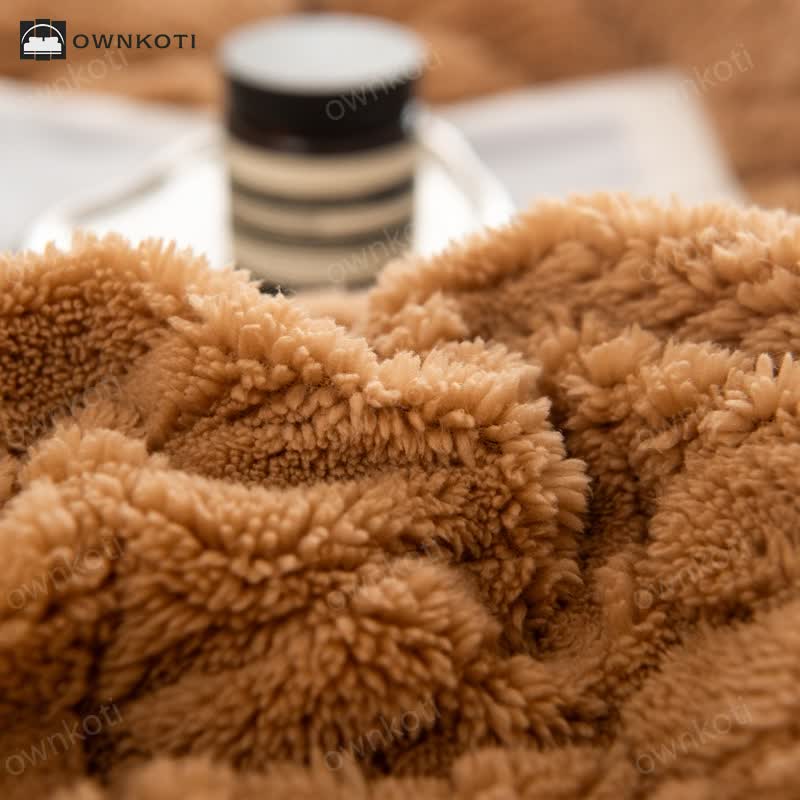Sherpa Jacquard Ginkgo Leaf Blanket with Quilt Core