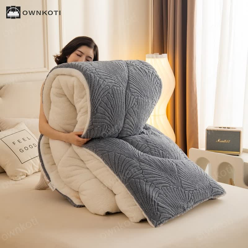 Sherpa Jacquard Ginkgo Leaf Blanket with Quilt Core
