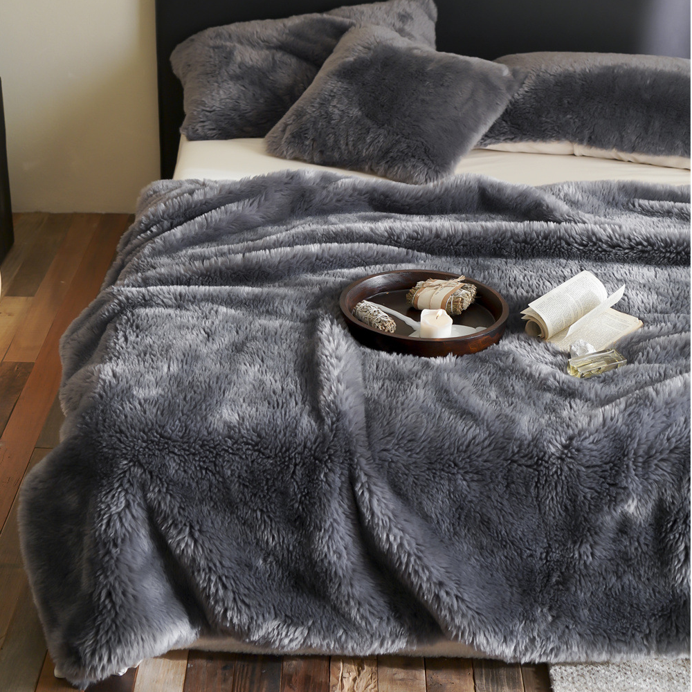 Solid Color Double-sided Fleece Blanket
