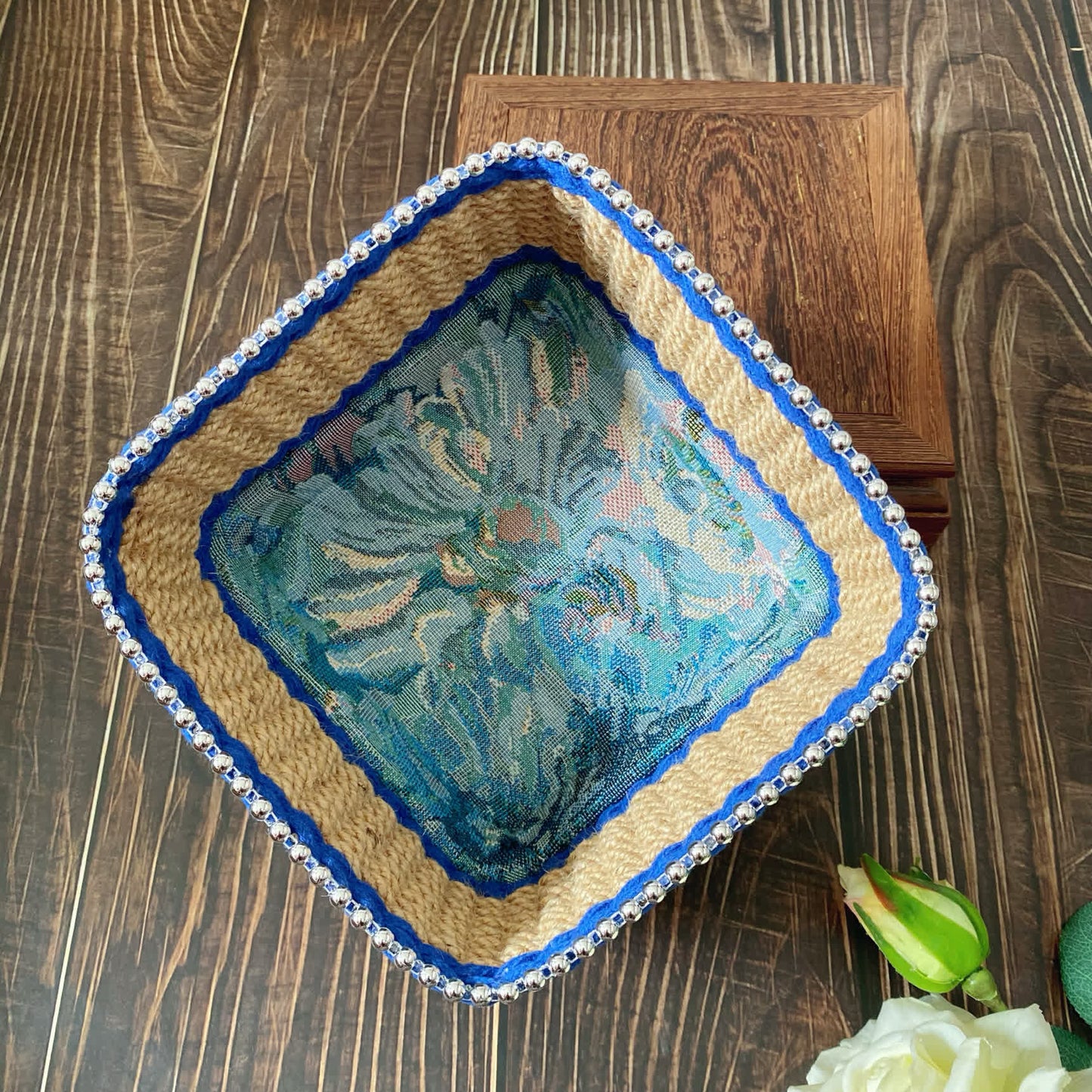 Vintage Floral Hand-woven Tabletop Storage Basket - image 7