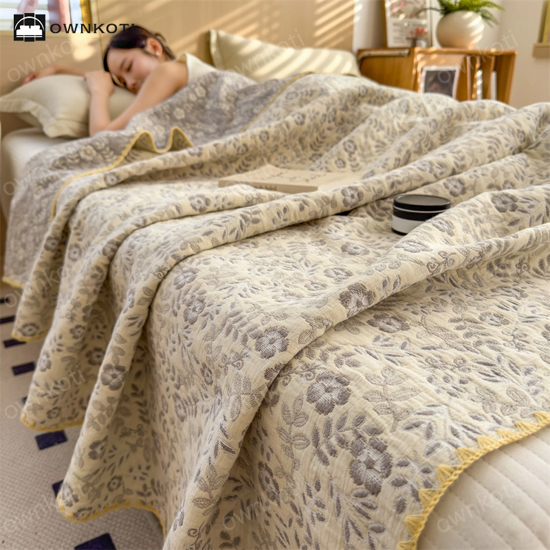 Refresh Floral Three Layers Cotton Gauze Quilt