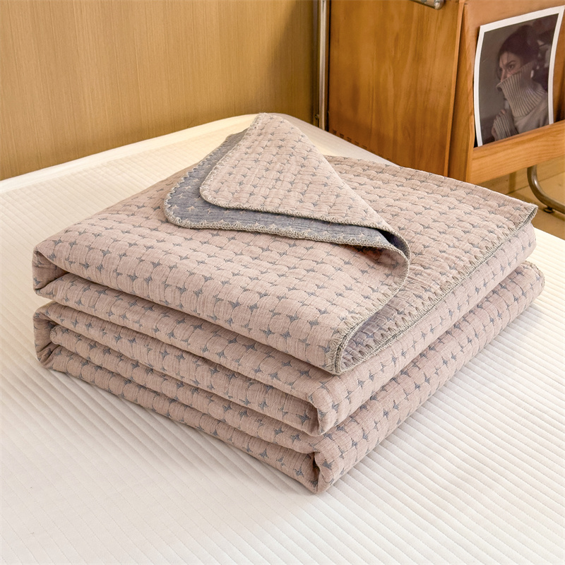 Breathable Three Layers Cotton Gauze Quilt
