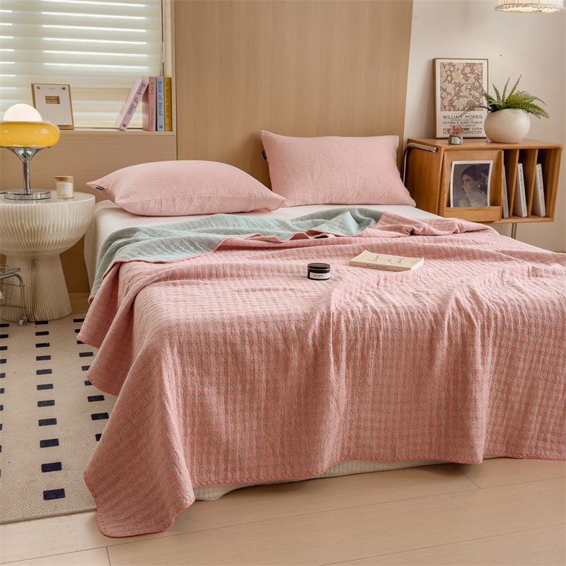 Breathable Three Layers Cotton Gauze Quilt