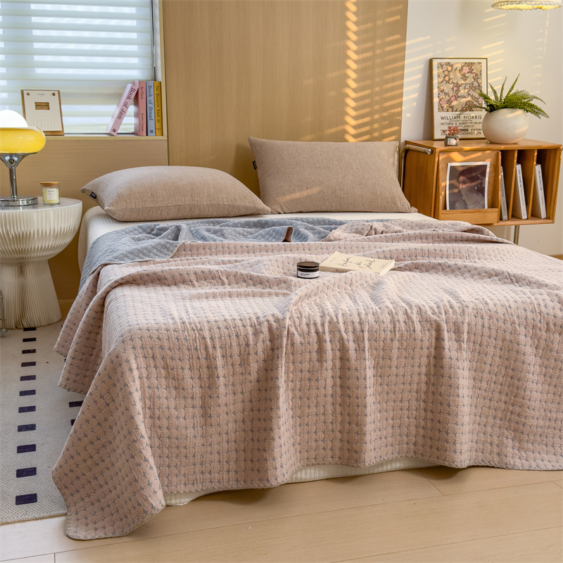 Breathable Three Layers Cotton Gauze Quilt