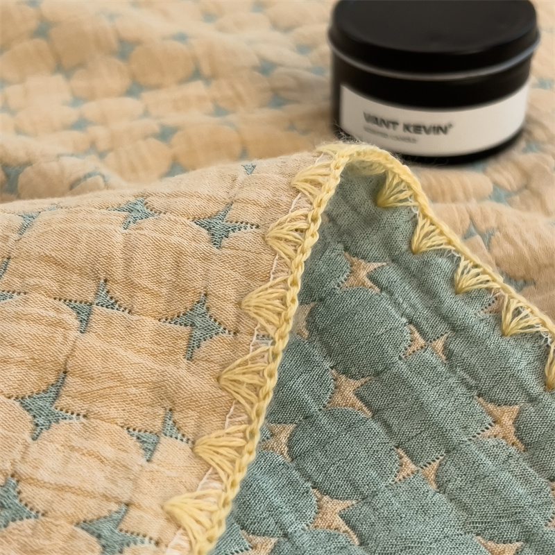 Breathable Three Layers Cotton Gauze Quilt