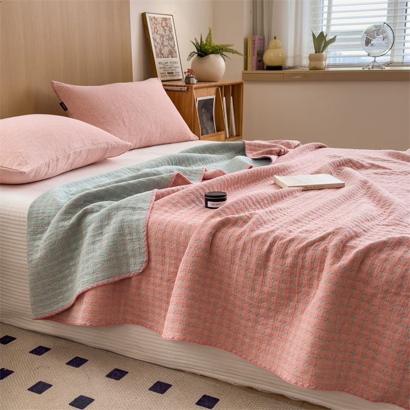 Breathable Three Layers Cotton Gauze Quilt
