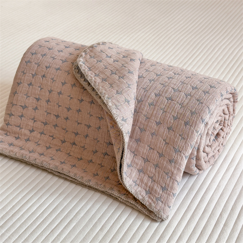Breathable Three Layers Cotton Gauze Quilt