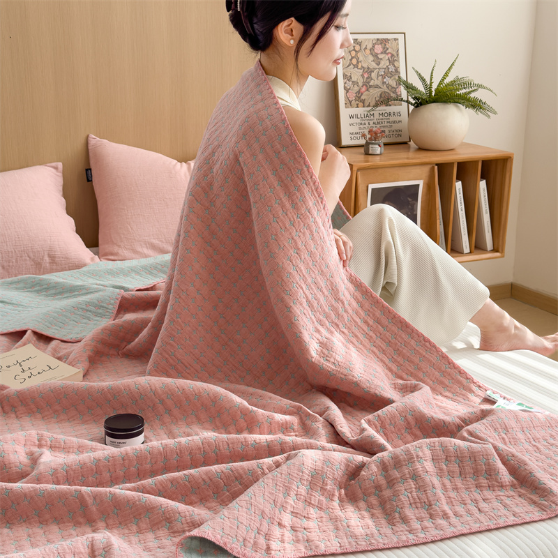 Breathable Three Layers Cotton Gauze Quilt
