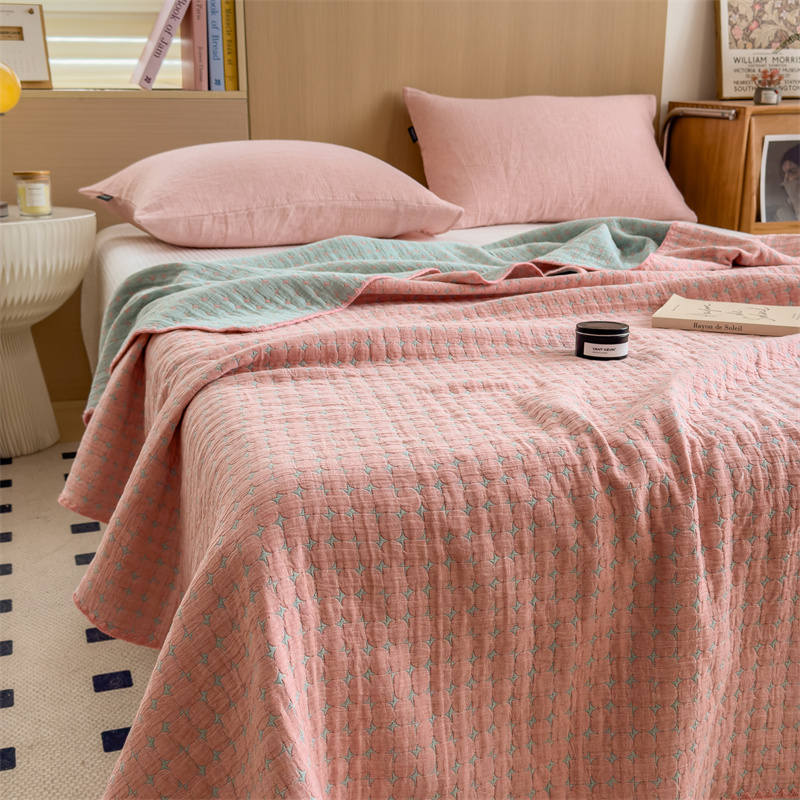 Breathable Three Layers Cotton Gauze Quilt