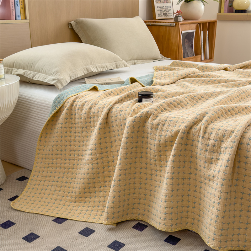 Breathable Three Layers Cotton Gauze Quilt