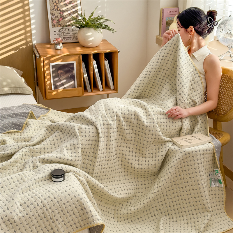 Breathable Three Layers Cotton Gauze Quilt
