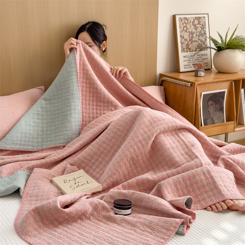 Breathable Three Layers Cotton Gauze Quilt