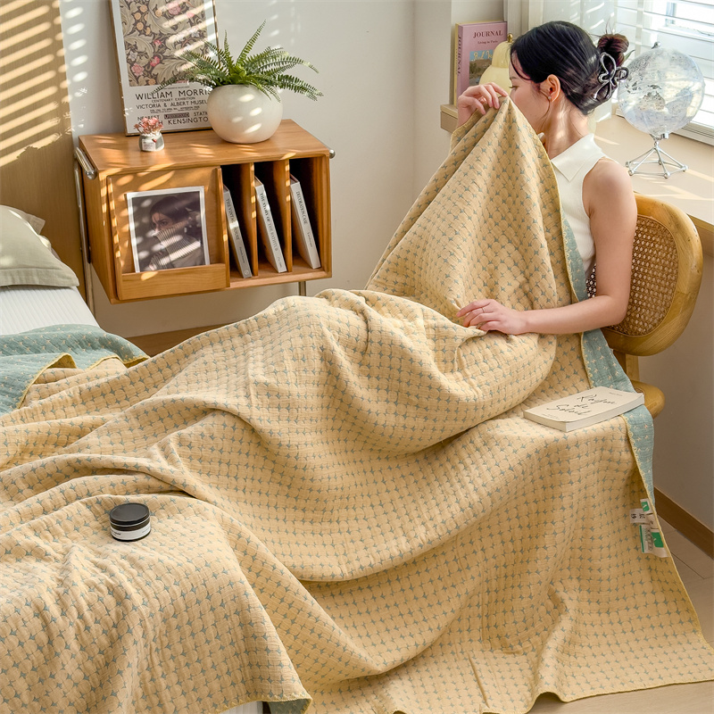 Breathable Three Layers Cotton Gauze Quilt
