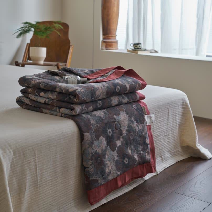 Jacquard Floral Cotton Gauze Retro Soft Quilt - image 5