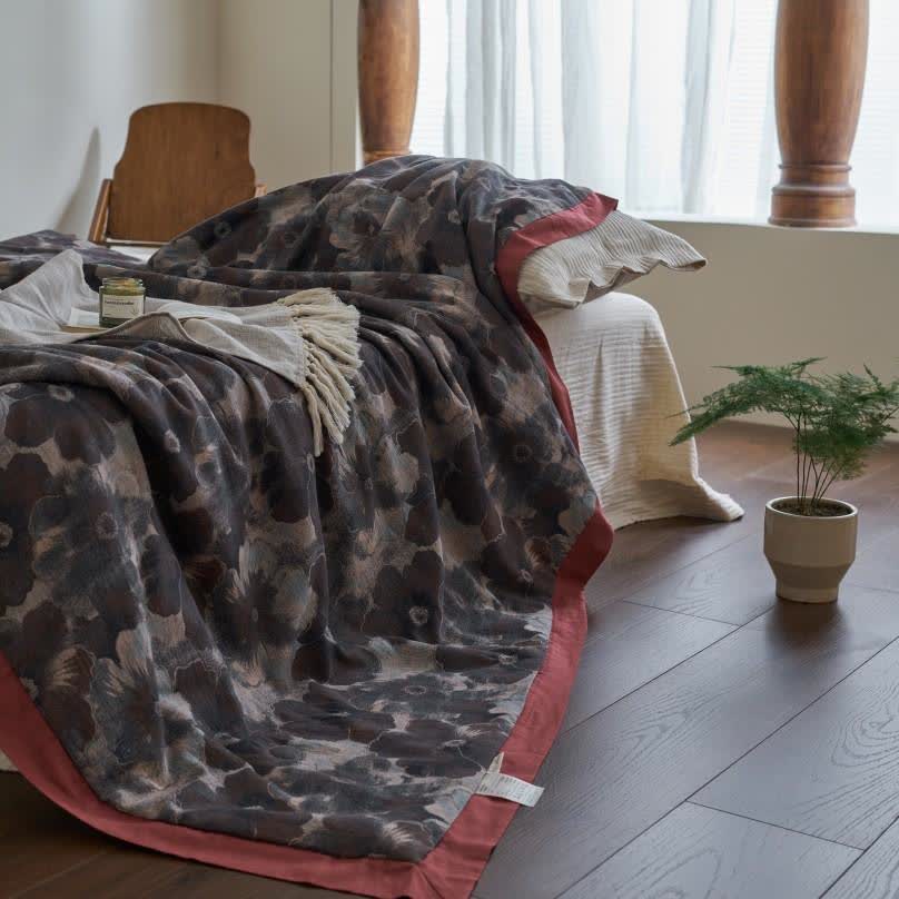 Jacquard Floral Cotton Gauze Retro Soft Quilt - image 2
