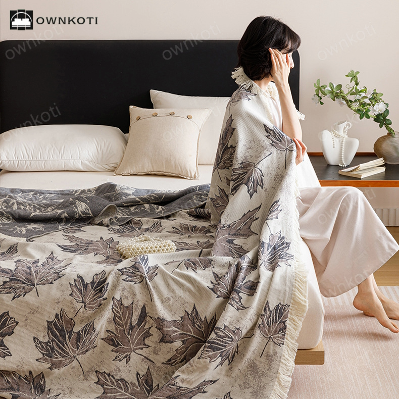 Cotton Gauze Tassel Maple Leaf Quilt