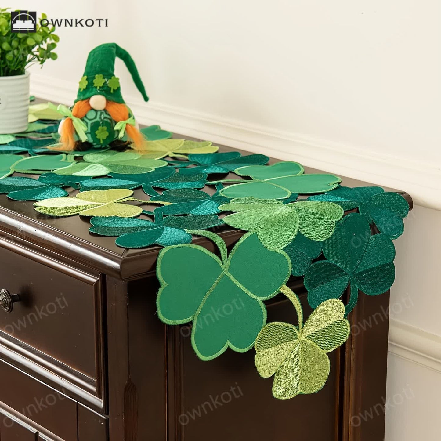 Embroidered Hollow Shamrock Table Runner