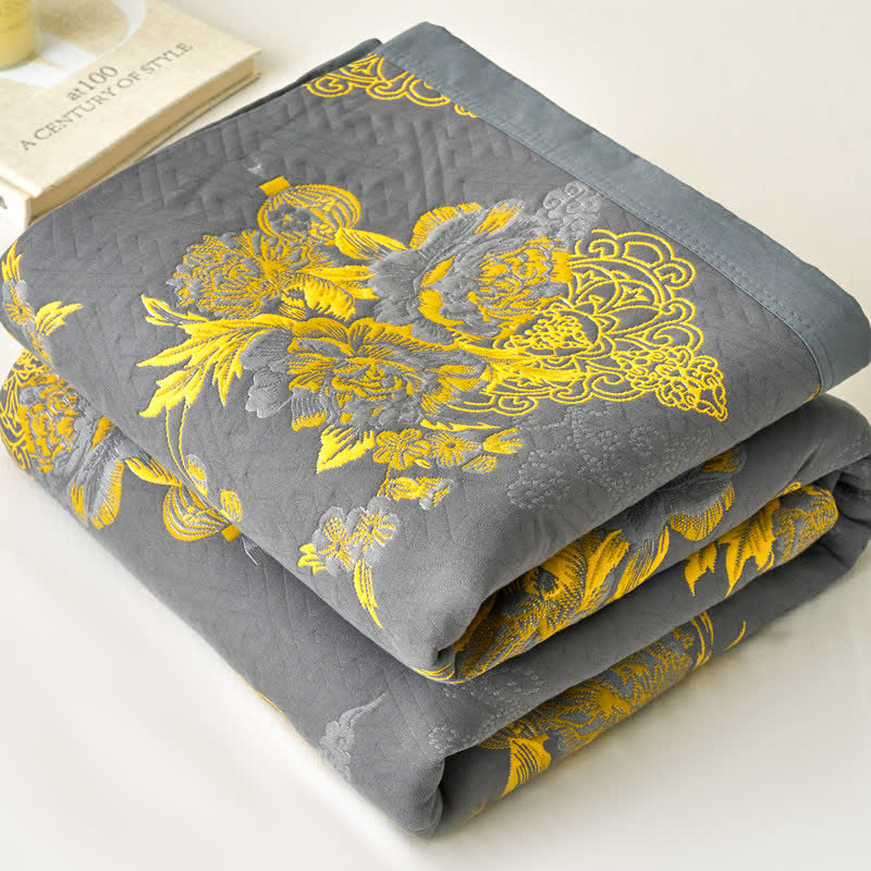 Elegant Flower Three Layer Cotton Gauze Quilt