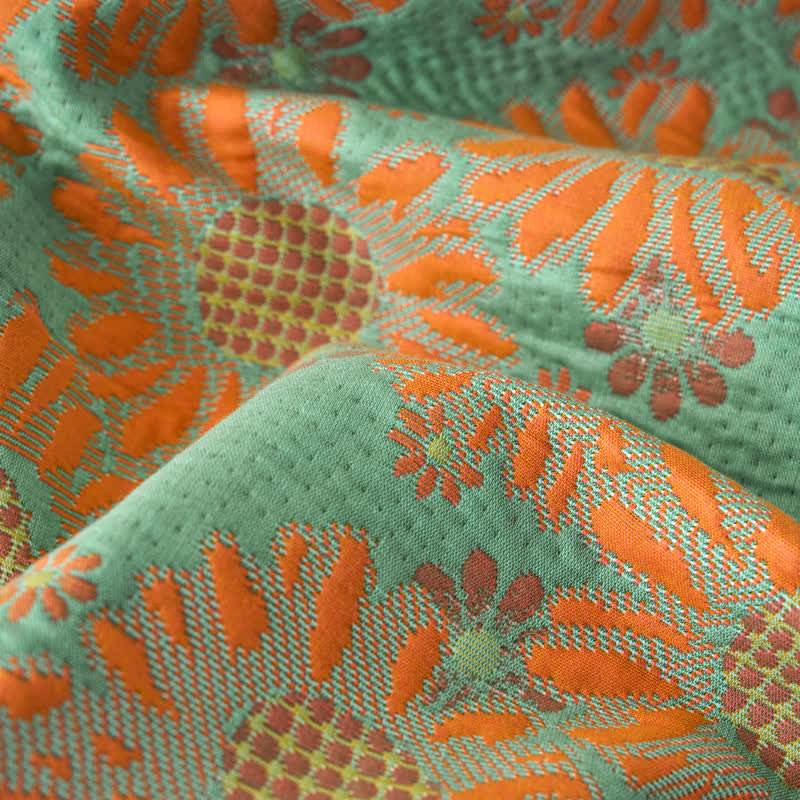 Reversible Yarn-dyed Daisy Cotton Gauze Quilt