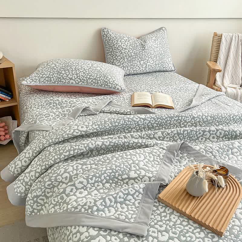 Leopard Print Jacquard Soft Coverlet