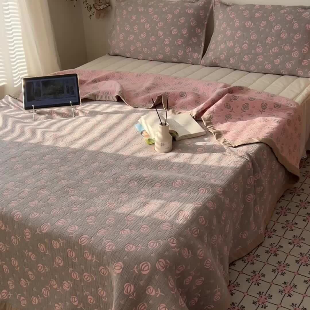 Rose Print Cotton Gauze Reversible Coverlet