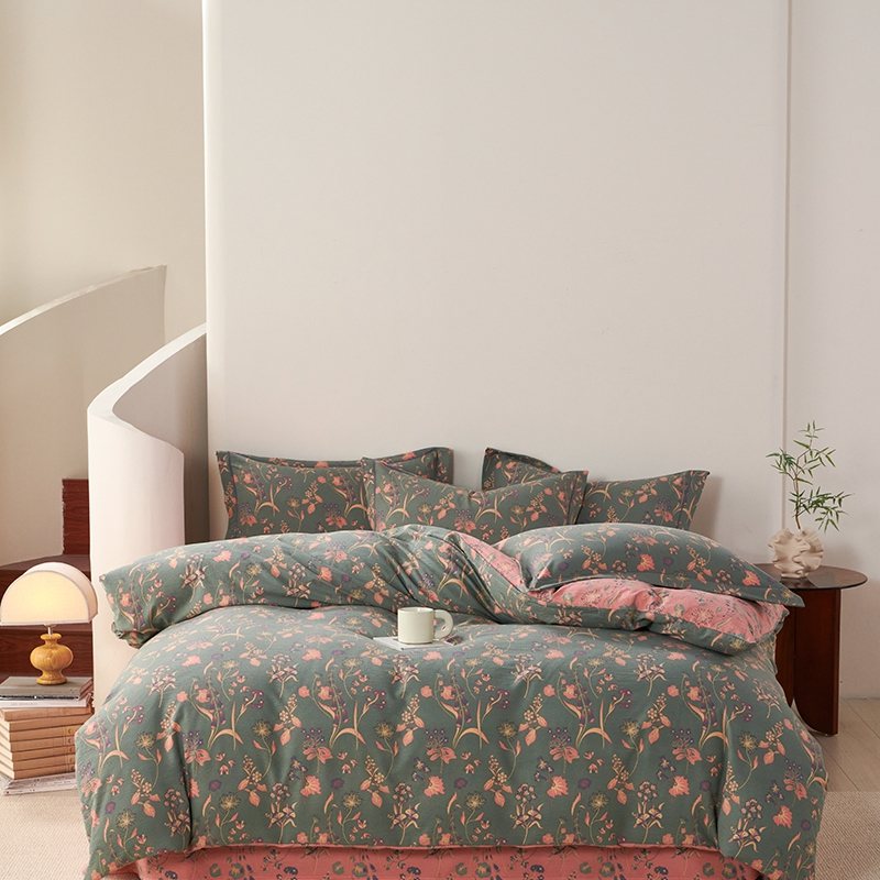 Elegant Floral Cotton Reversible Bedding Set(4PCS)