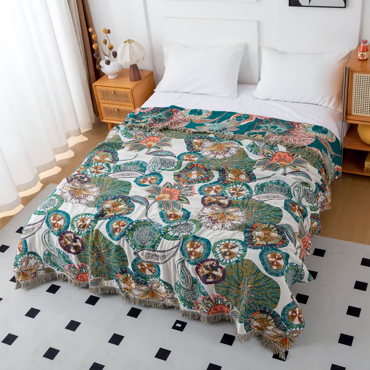 Plant Print Cotton Gauze Reversible Quilt