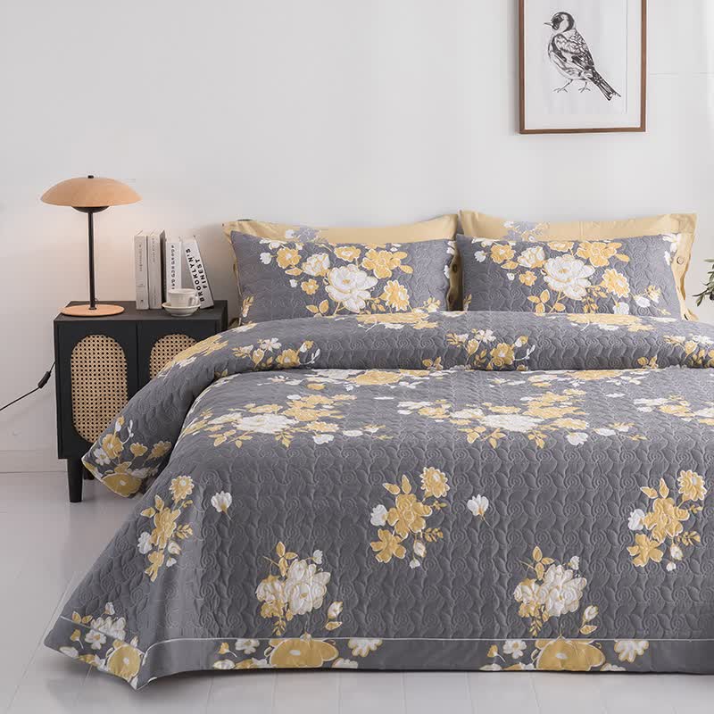 Luxurious Floral Print Cotton Quilt