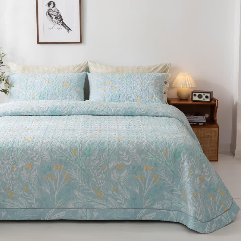 Elegant Plant Print Cotton Quilt