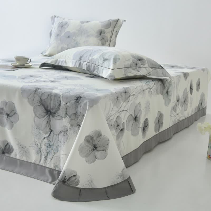 Pansy Print Cool Natural Fiber Bedspread