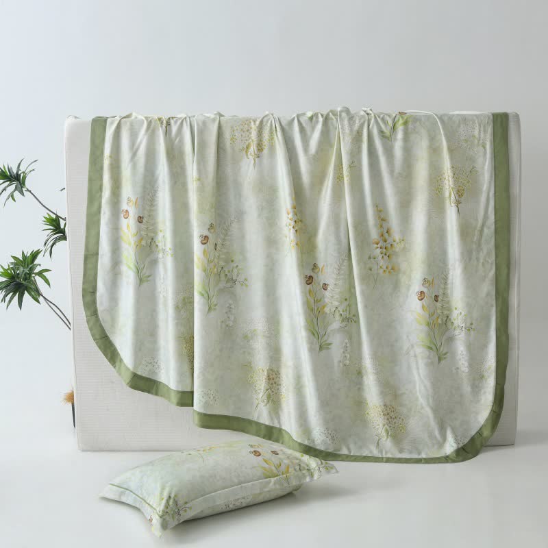 Hibiscus Print Cool Natural Fiber Bedspread