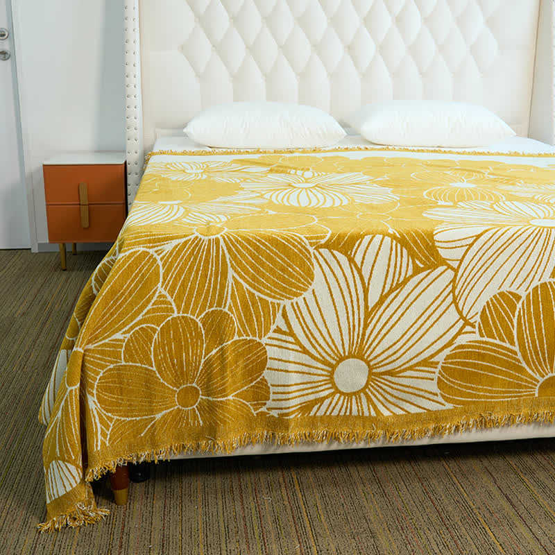 Daisy Jacquard Chenille Blanket with Tassels