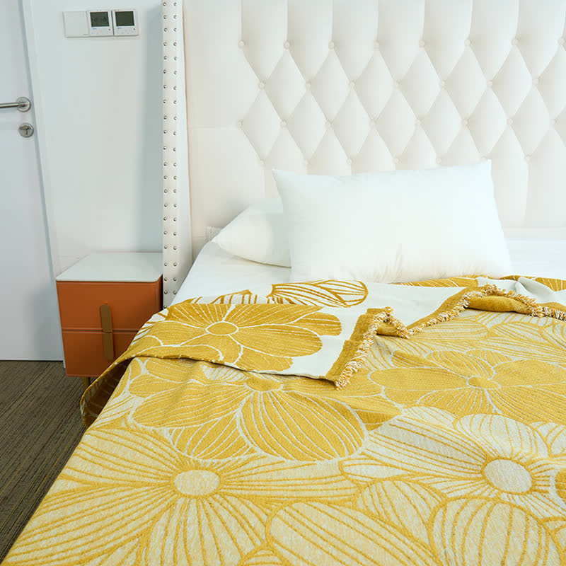 Daisy Jacquard Chenille Blanket with Tassels