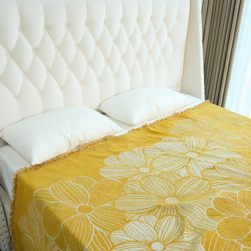Daisy Jacquard Chenille Blanket with Tassels