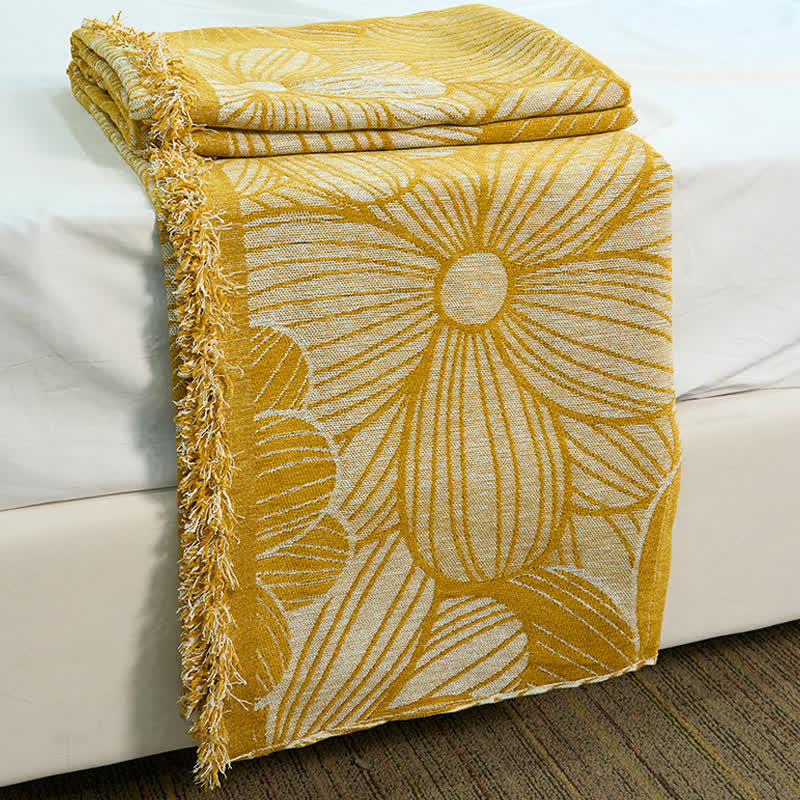 Daisy Jacquard Chenille Blanket with Tassels