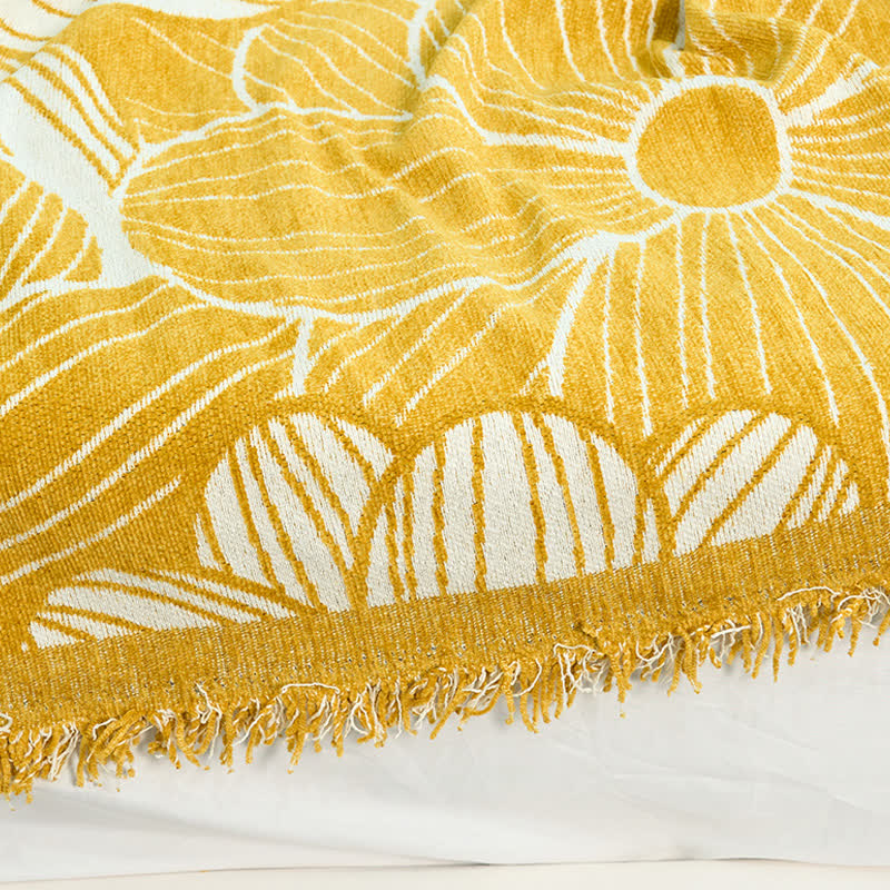 Daisy Jacquard Chenille Blanket with Tassels