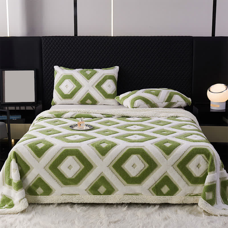 Geometric Pattern Jacquard Sherpa Blanket - Green - Queen - image 1