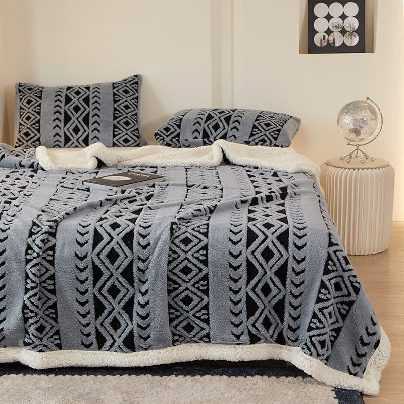 Striped Diamond Jacquard Warm Blanket - image 11