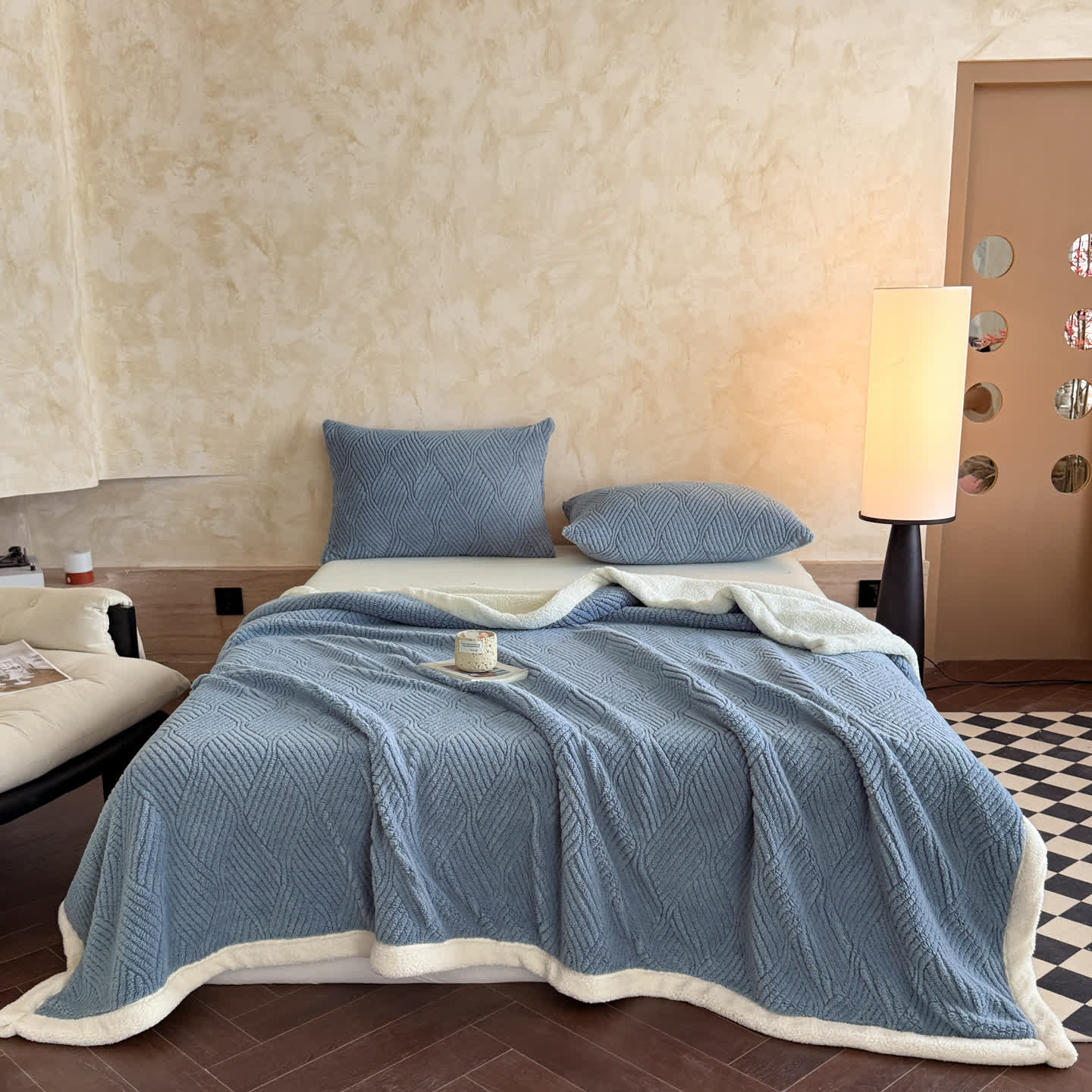 Reversible Warm Sherpa Throw Blanket - image 0