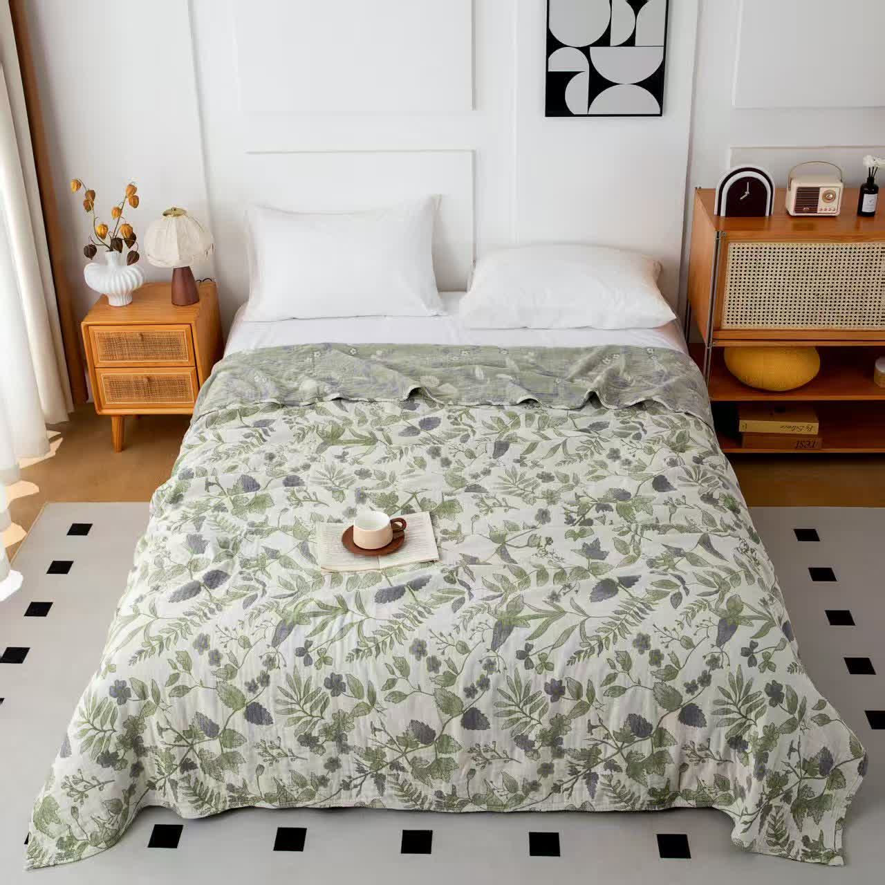 Floral Cotton Multi-layer Gauze Quilt - Green - Queen - image 1