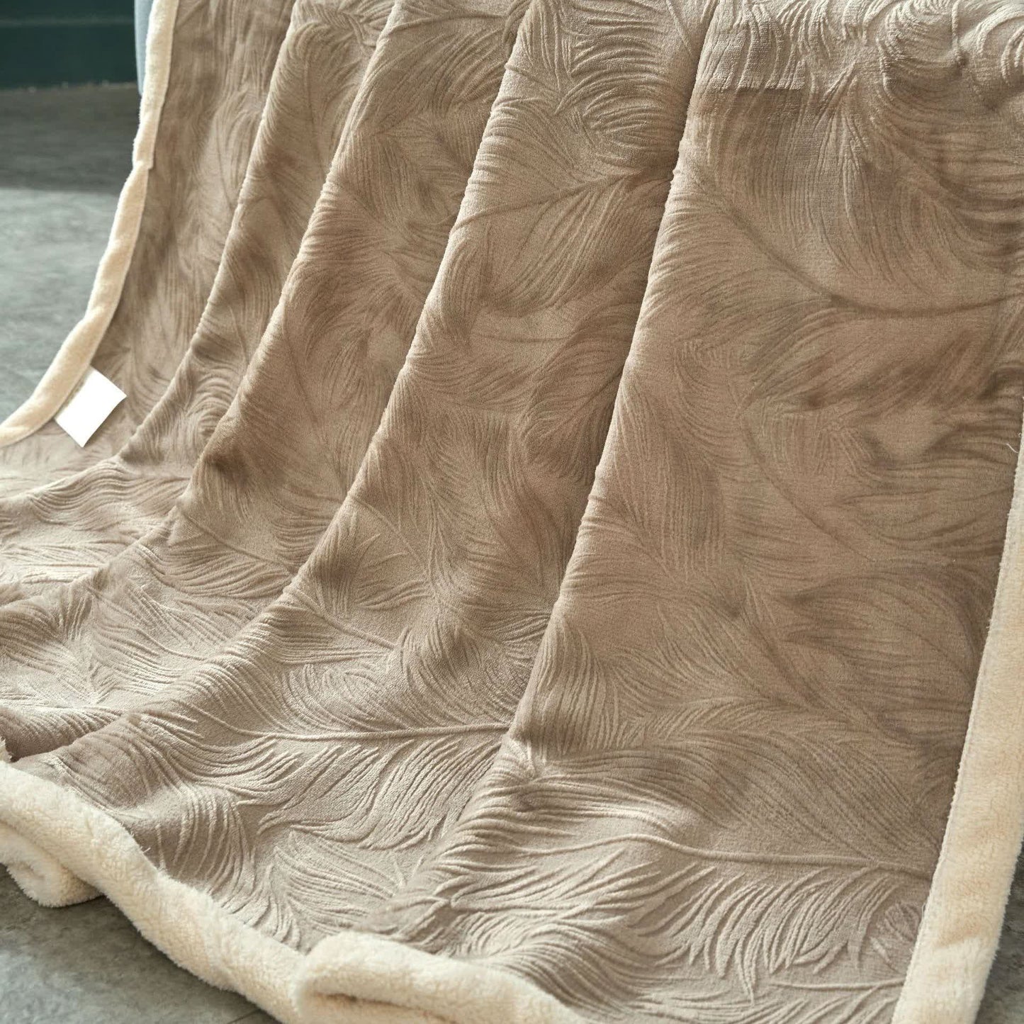 Leaf Textured Warm Throw Blanket - image 7
