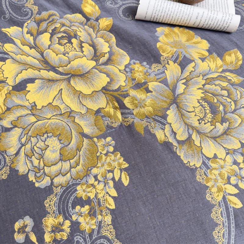 Luxury Peony Cotton Gauze Jacquard Quilt - image 4