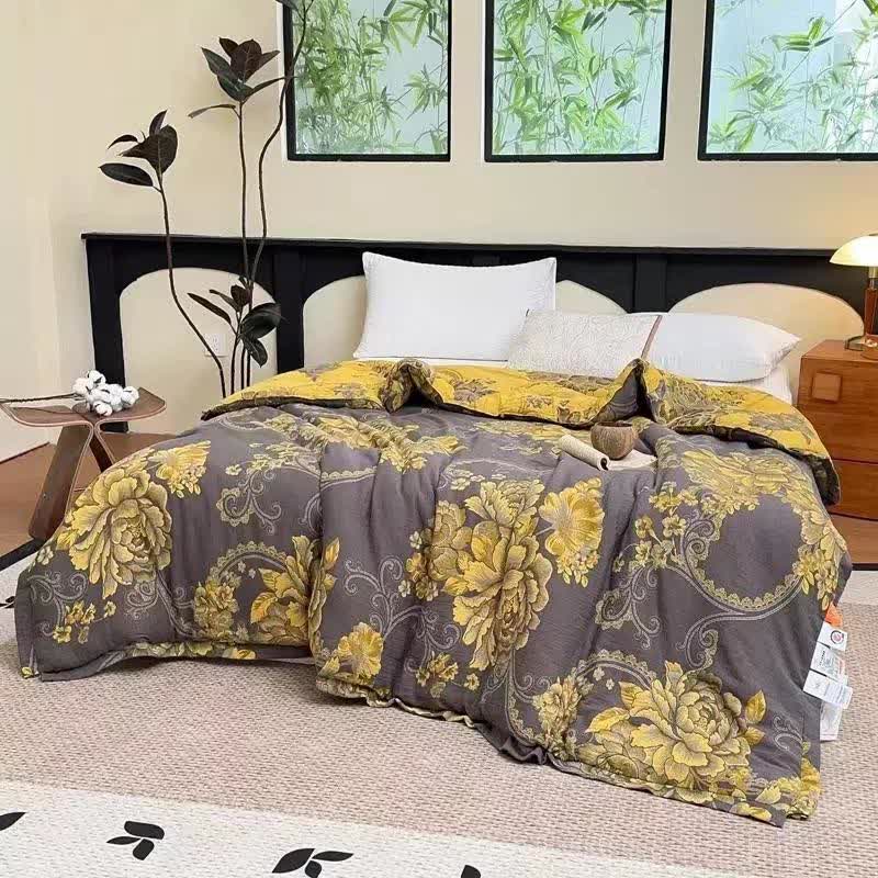 Luxury Peony Cotton Gauze Jacquard Quilt - image 1