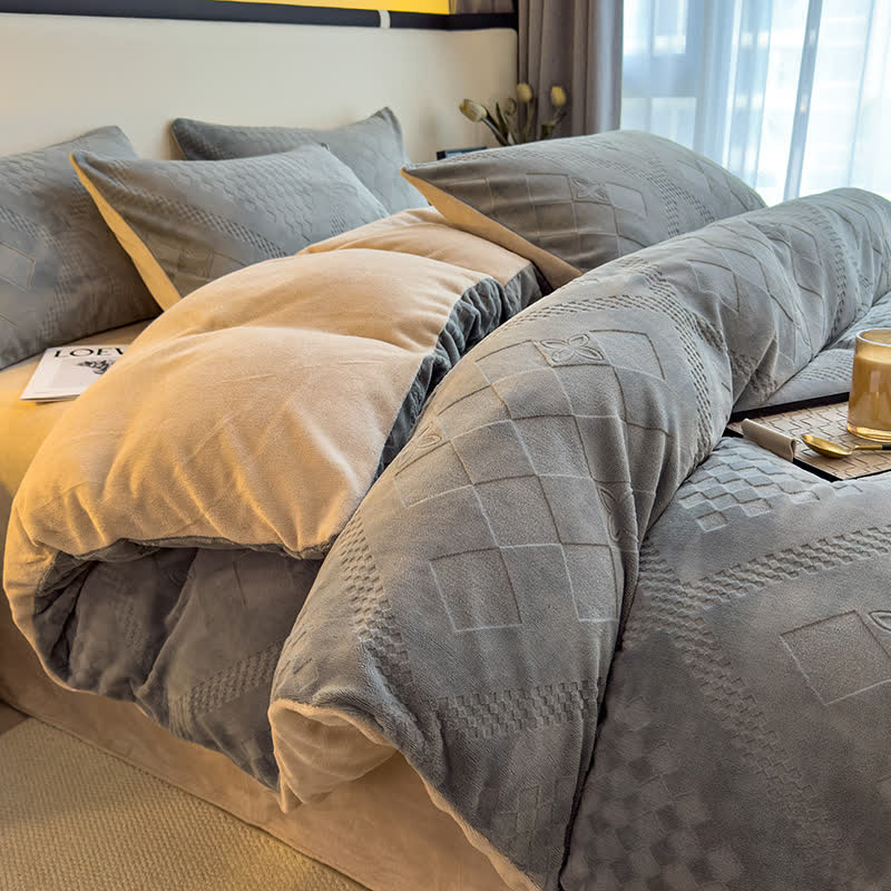 Diamond Checkered Textured Warm Bedding Set - image 13
