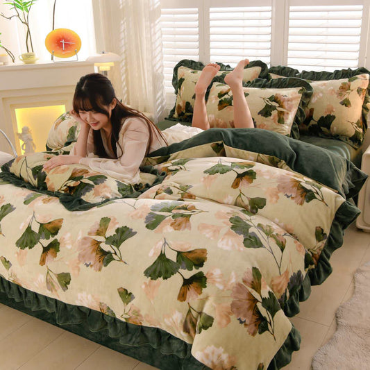 Ginkgo Leaf Ruffled Plush Bedding Set(4PCS) - King - image 0