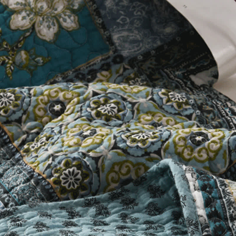 Ownkoti Vintage Floral Cotton Quilted Coverlet - image 5