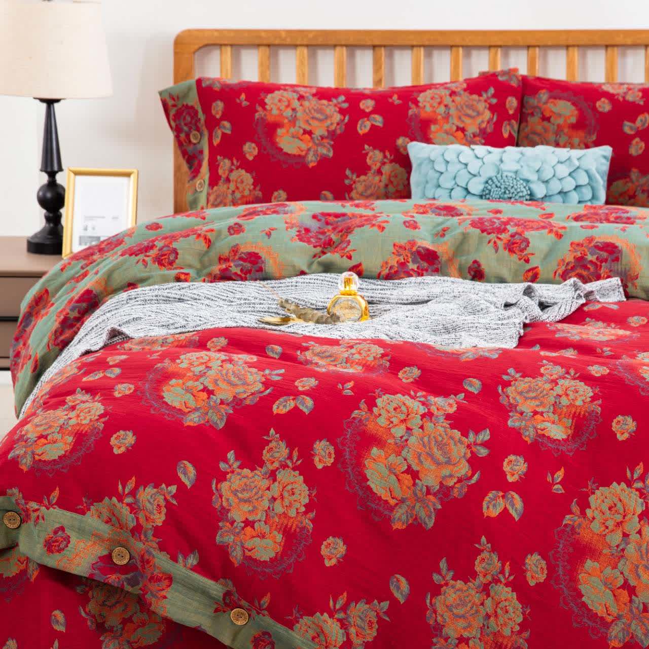 Ownkoti Luxurious Flower Pure Cotton Gauze Bedding(4PCS) - image 1