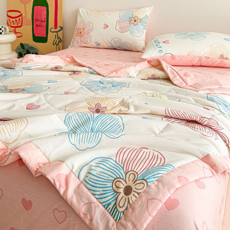 Line Art Floral Print Cotton Quilt - image 6