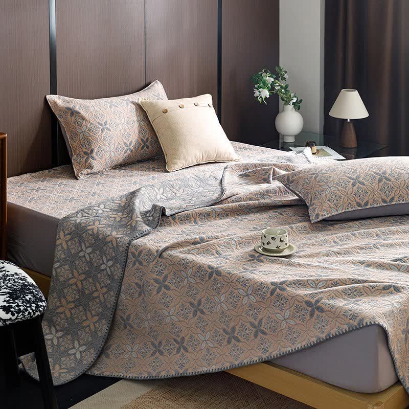 Geometric Floral 3-Layer Cotton Gauze Quilt - image 7