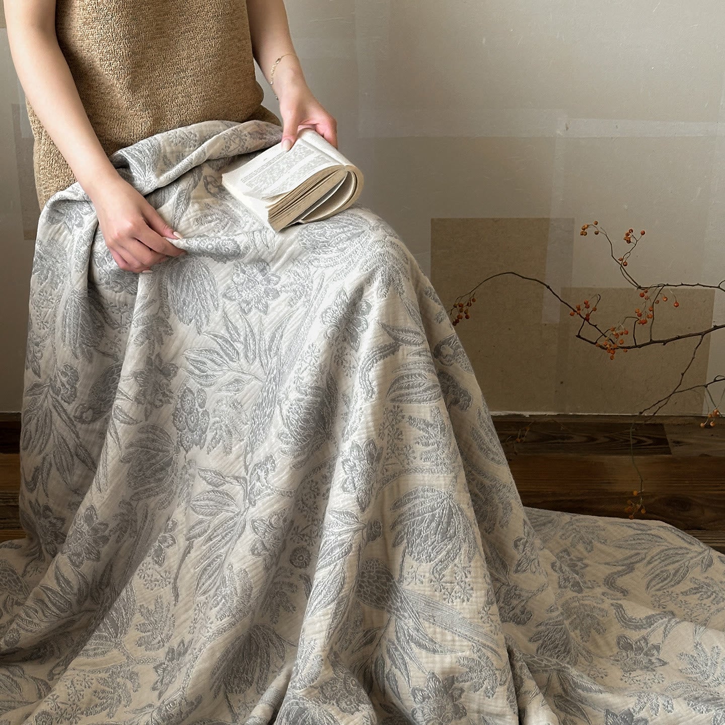 Elegant Rustic Grey Floral Muslin Quilt - image 3